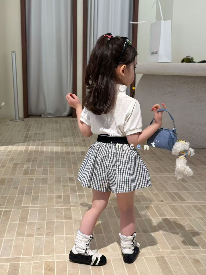 Innocent 學院風黑白格短褲 鬆緊腰花苞設計 女童舒適活動褲韓系時尚