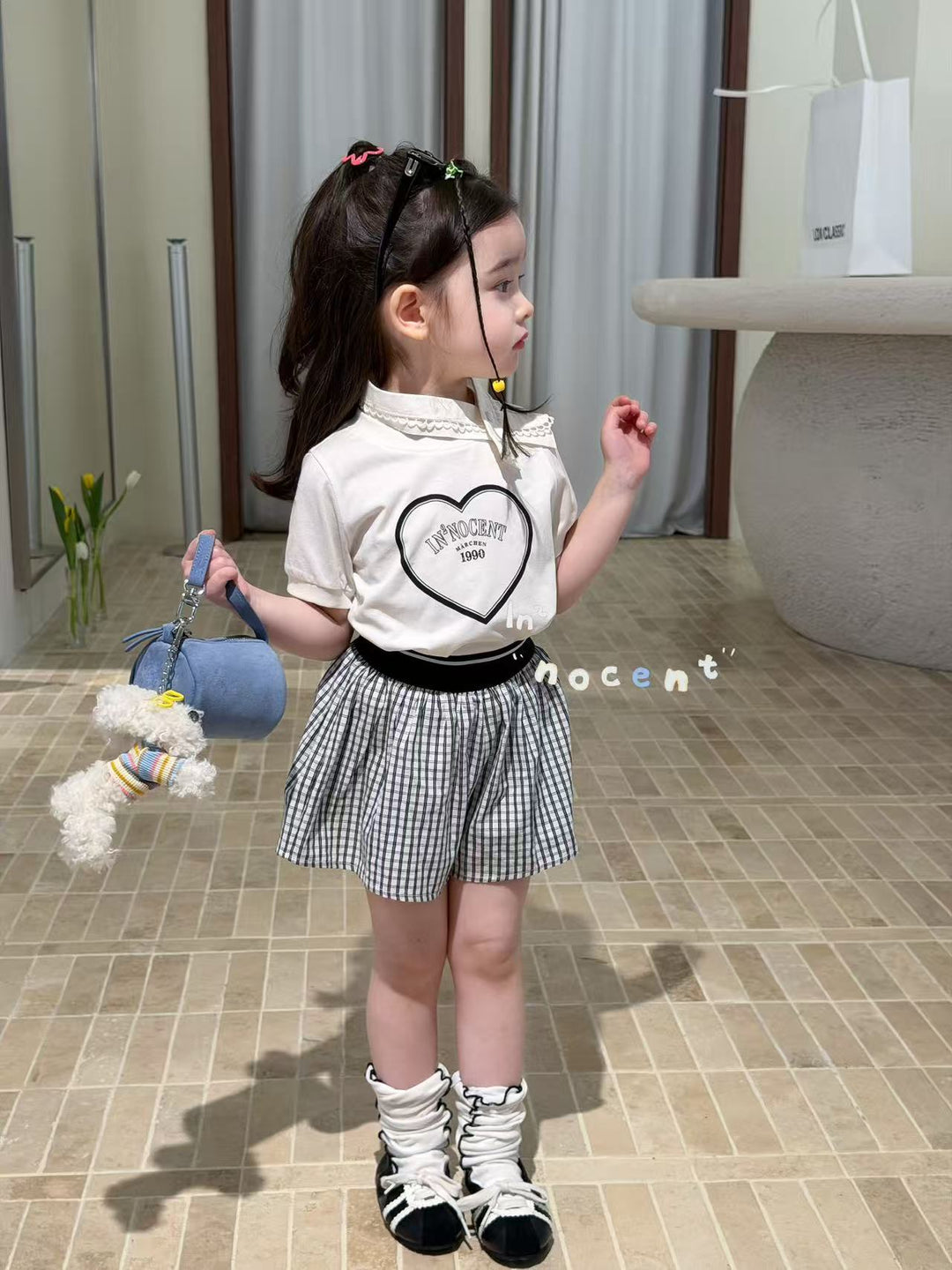 Innocent 學院風黑白格短褲 鬆緊腰花苞設計 女童舒適活動褲韓系時尚