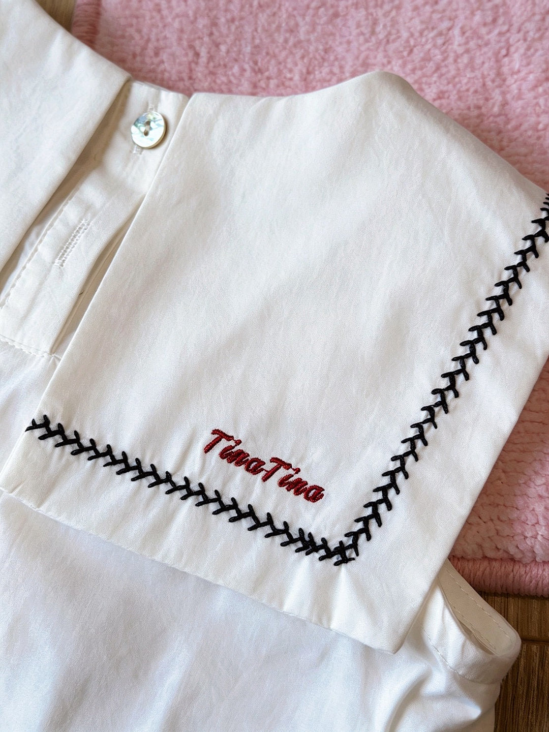 Tina Tina 女童學院風白無袖上衣 海軍領刺繡娃娃衫