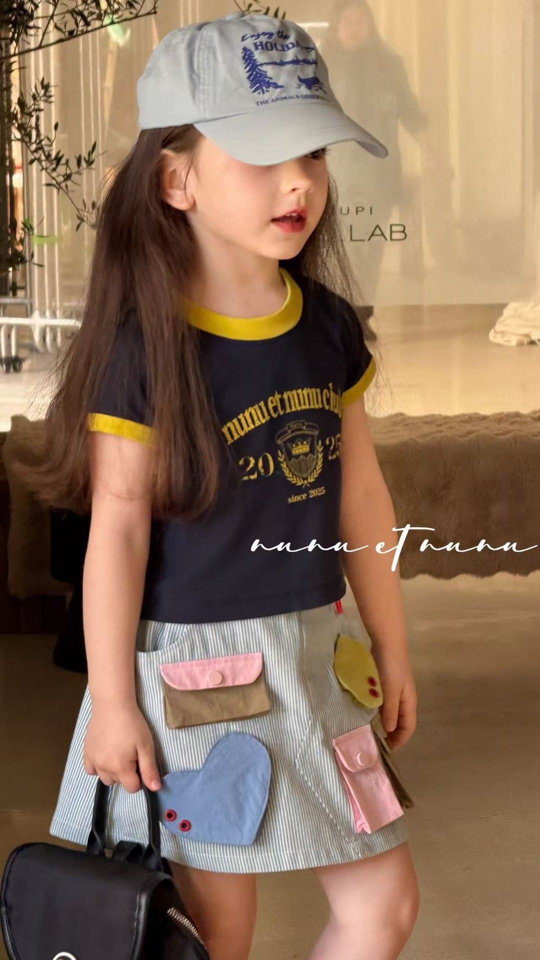 nunu et nunu 文藝學院風藏青短袖上衣 女童親膚棉質休閒 T恤夏天涼爽韓系時尚